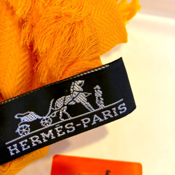 Authentic Hermès Sun Gold Cashmere Wrap NWOT - Picture 5 of 8